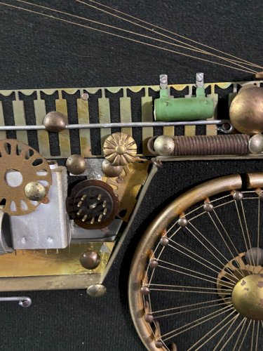 Art d'assemblage  "Junk Art" à partir d'éléments matériaux industriels Ford T