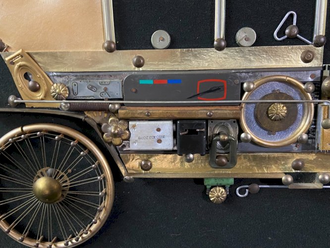 Art d'assemblage  "Junk Art" à partir d'éléments matériaux industriels Ford T