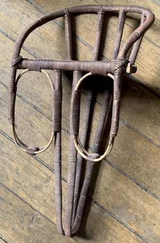 art populaire ancien porte enfant bébé osier rotin Indochine Chine