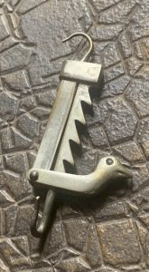 Art populaire miniature en fer nickel crochet crémaillère oiseau XIXe