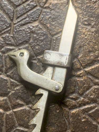 Art populaire miniature en fer nickel crochet crémaillère oiseau XIXe