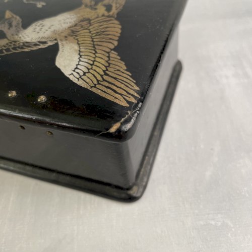 ASIE Boite laqué noire et rouge japon chine décor canard et branche de bourgeon