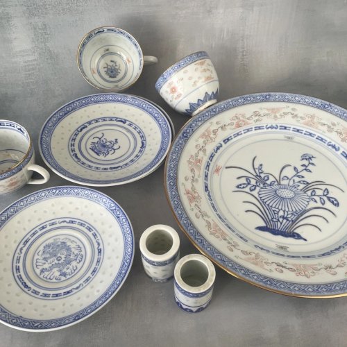 ASIE Chine 3 tasses et soucoupes + assiette en porcelaine chinoise grain de riz