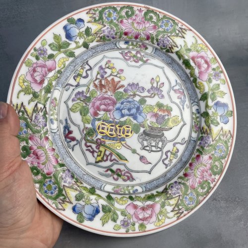 ASIE CHINE assiette en porcelaine chinoise , Guangdong ? XXe
