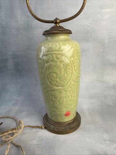 ASIE CHINE vase ancien lampe céladon décor végétal stylisé, XIXe ou plus vieux ?