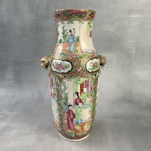 ASIA China antique vase porcelain famille rose, Canton 19th century? to restore