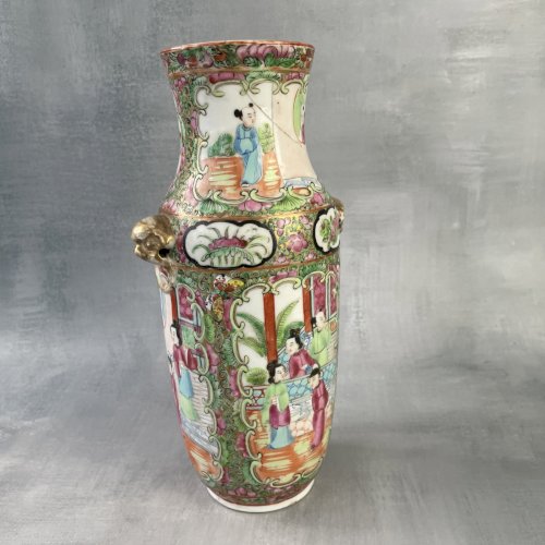 ASIE Chine vase ancien porcelaine famille rose, Canton XIX ?  à restaurer