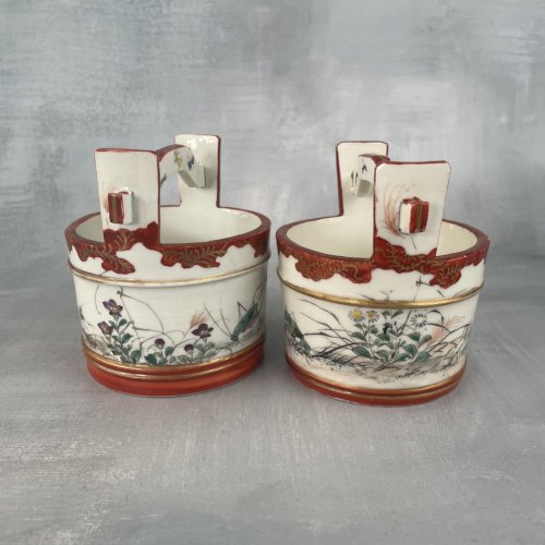 ASIE JAPON paire de panier seau à eau porcelaine decor d'insectes vegetaux signé