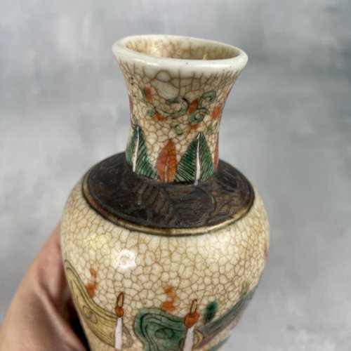 ASIE NANKIN Vase asiatique céramique craquelé scène de guerre ~14.5cm