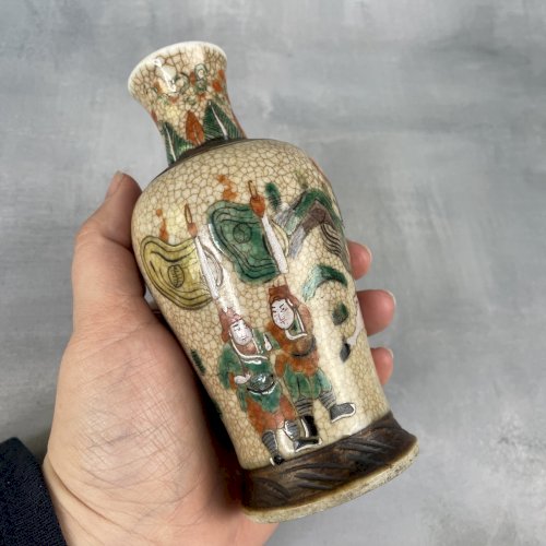 ASIE NANKIN Vase asiatique céramique craquelé scène de guerre ~14.5cm