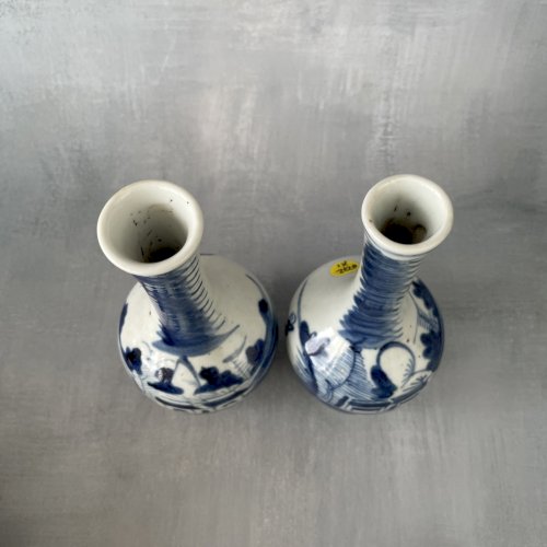 ASIE Paire de bouteille porcelaine décor asiatique bleu de hué , Vietnam XIXe ?