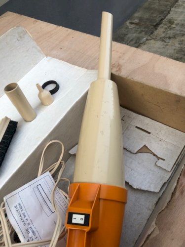 ASPIRATEUR DE VOITURE VINTAGE MOULINEX