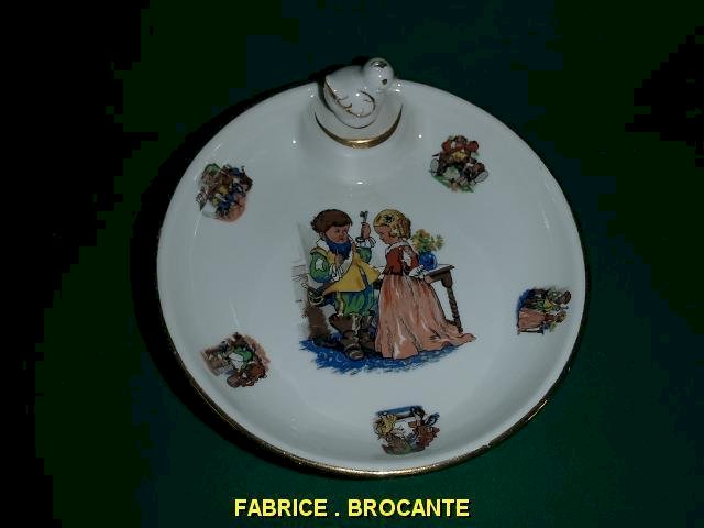 ASSIETTE A BOUILLIE POUR ENFANT EN FAIENCE DE LIMOGES