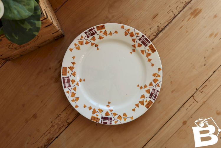 Assiette à dessert ancienne en terre de fer Creil et Montereau – Modèle Achille