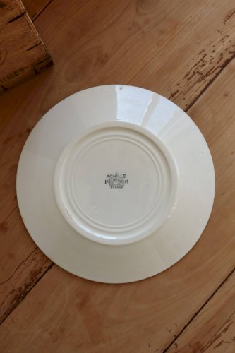 Assiette à dessert ancienne en terre de fer Creil et Montereau – Modèle Achille