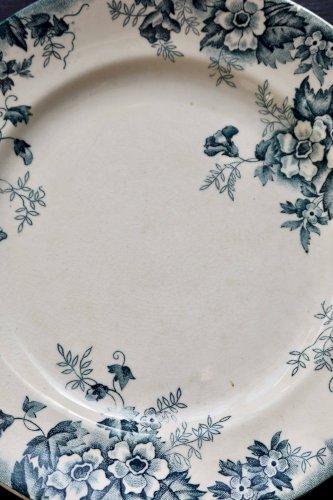 Assiette à dessert ancienne terre de fer Moulin des Loups Marie Louise