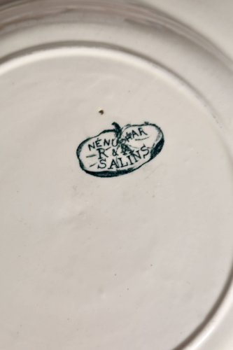 Assiette à dessert ancienne terre de fer Salins modèle Nénuphar