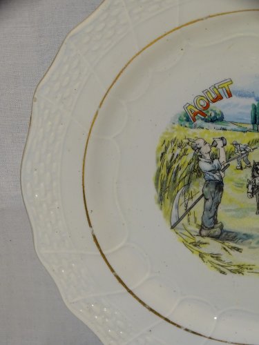 -ASSIETTE A DESSERT CERAMIQUE MOULIN DES LOUPS HAMAGE ANCIENNE MOIS  D'AOUT    D