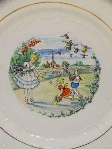 -ASSIETTE A DESSERT CERAMIQUE MOULIN DES LOUPS HAMAGE ANCIENNE MOIS d'AVRIL   D