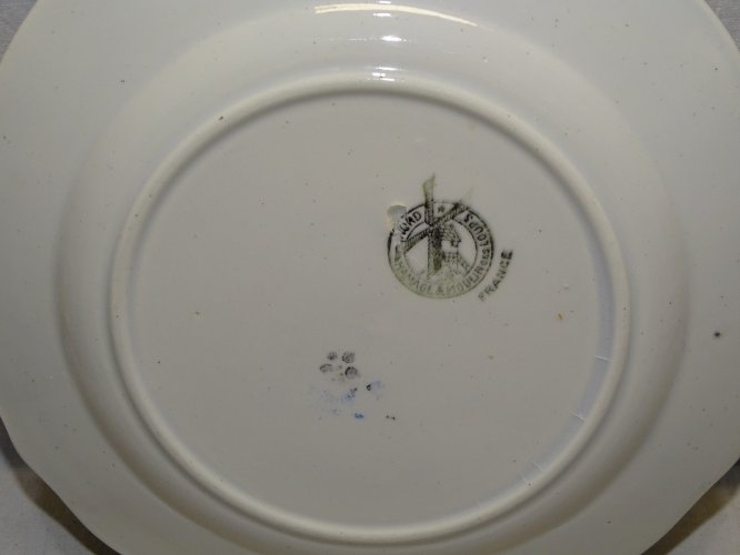 -ASSIETTE A DESSERT CERAMIQUE MOULIN DES LOUPS HAMAGE ANCIENNE MOIS de JUIN   D