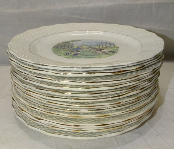 -ASSIETTE A DESSERT CERAMIQUE MOULIN DES LOUPS HAMAGE ANCIENNE MOIS FEVRIER    D