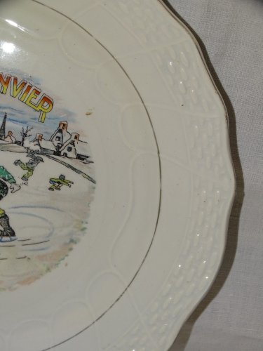 -ASSIETTE A DESSERT CERAMIQUE MOULIN DES LOUPS HAMAGE ANCIENNE MOIS JANVIER   D