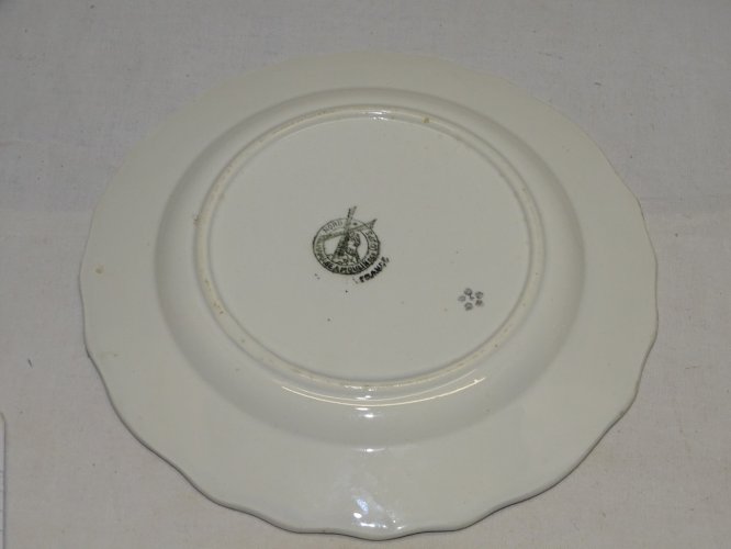 -ASSIETTE A DESSERT CERAMIQUE MOULIN DES LOUPS HAMAGE ANCIENNE MOIS JANVIER   D