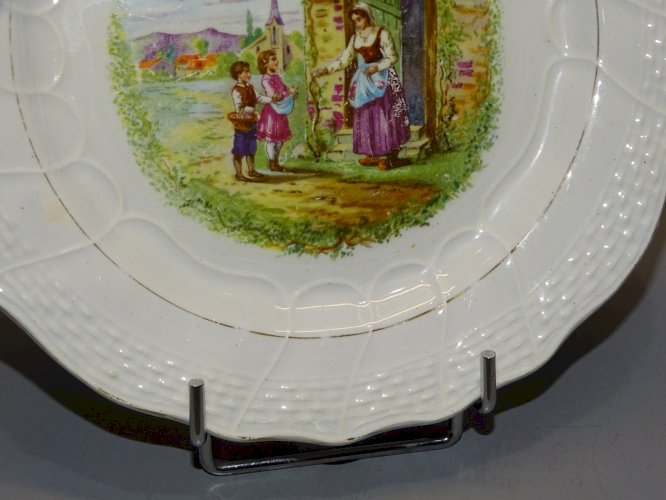 -ASSIETTE A DESSERT CERAMIQUE MOULIN DES LOUPS HAMAGE terre de fer MOIS AVRIL  D