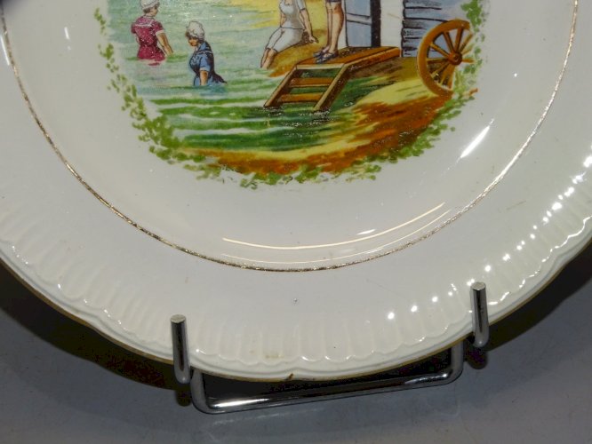 -ASSIETTE A DESSERT CERAMIQUE SAINT AMANDINOISE (non marquée) MOIS de JUILLET  D