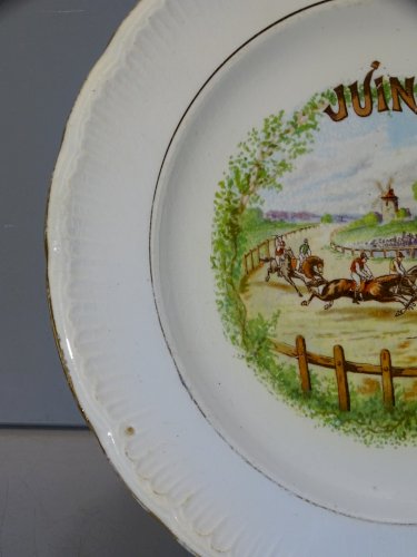 -ASSIETTE A DESSERT CERAMIQUE SAINT AMANDINOISE (non marquée)  MOIS de JUIN  D