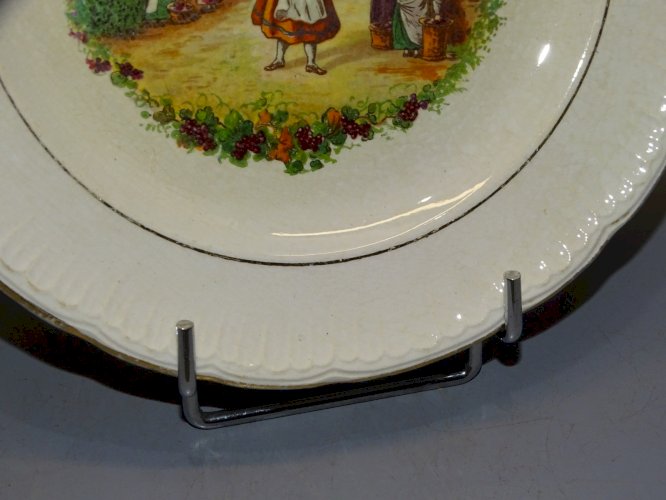 -ASSIETTE A DESSERT CERAMIQUE SAINT AMANDINOISE (non marquée)  MOIS D'OCTOBRE  D