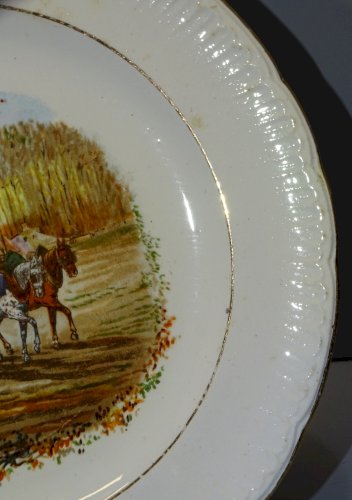 -ASSIETTE A DESSERT CERAMIQUE SAINT AMANDINOISE (non marquée)  MOIS NOVEMBRE  D