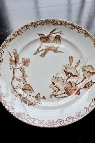 Assiette à dessert terre de fer Onnaing « Fleurs Jetées » marron