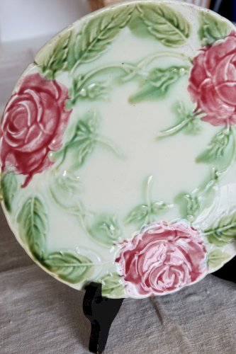 Assiette à dessert vintage barbotine fleurs roses