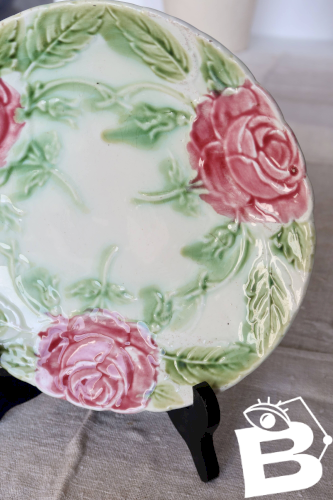 Assiette à dessert vintage barbotine fleurs roses