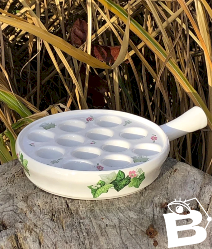 Assiette à escargots en porcelaine motifs Lierre et petites fleurs