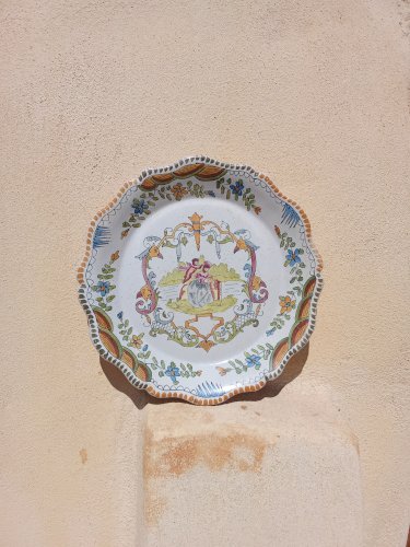 Assiette ancienne décorative 