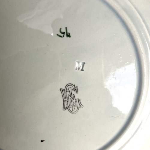 assiette ancienne en faience de Gien corne d' abondance fleurs oiseaux XIX eme