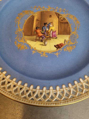 ASSIETTE ANCIENNE EN PORCELAINE AJOUREE CARL THIEME