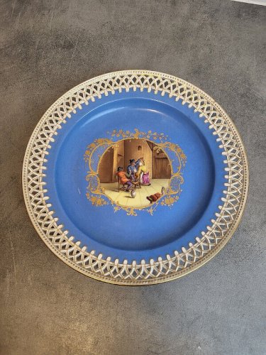 ASSIETTE ANCIENNE EN PORCELAINE AJOUREE CARL THIEME
