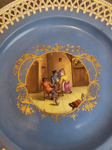ASSIETTE ANCIENNE EN PORCELAINE AJOUREE CARL THIEME