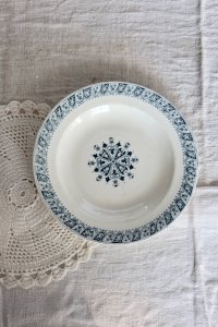 Assiette ancienne semi-creuse terre de fer – Salins modèle Henri II