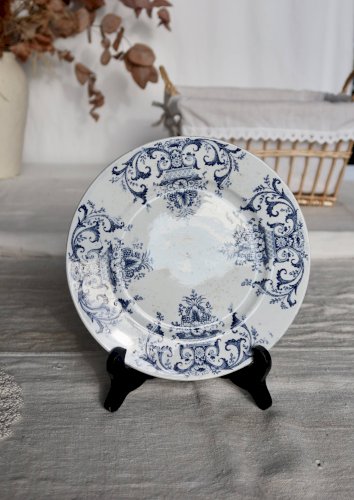 Assiette ancienne terre de fer Creil et Montereau - Service Rouen - Décor b