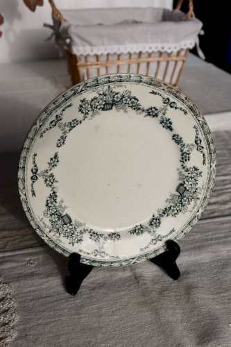 Assiette ancienne terre de fer Salins modèle Ninon décor vert