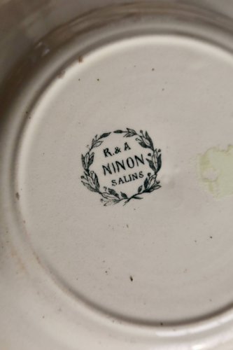 Assiette ancienne terre de fer Salins modèle Ninon décor vert