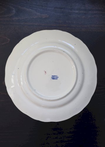 Assiette antique terre de fer Longchamp – Modèle Rouennais