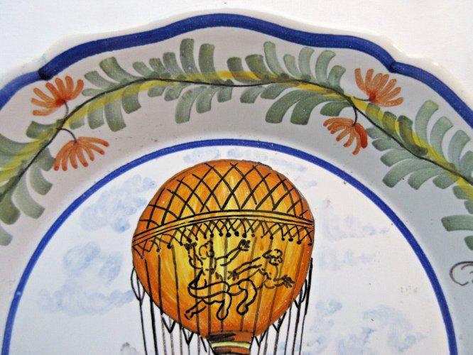 Assiette Art Déco, décor d'une Montgolfière de Roziers