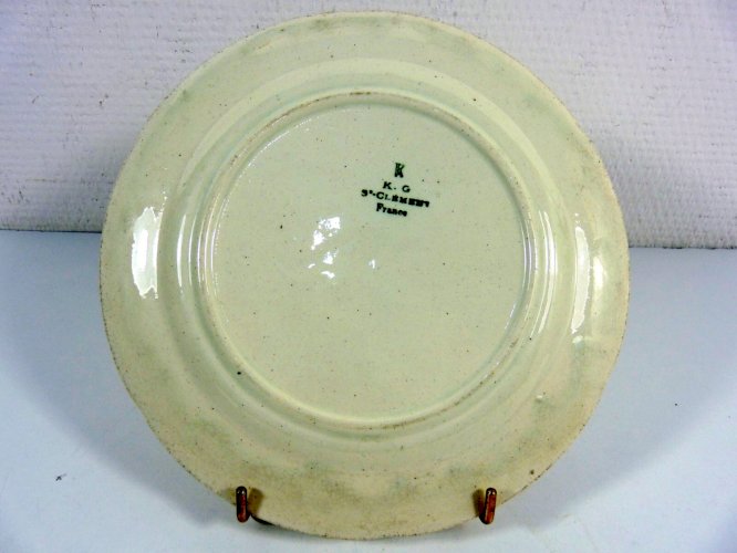 Assiette Barbotine Majolica Décor Relief Pêches Signée Keller& Guerin St Clement