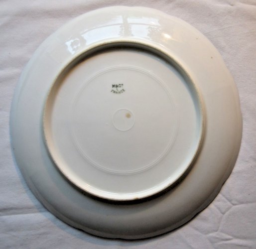 Assiette bleue signée H&C, 2 mésanges picorant des cerises