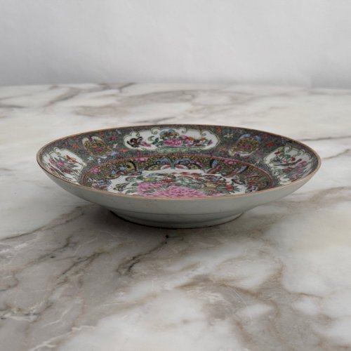 Assiette chinoise XIXe décor floral et de papillons M4026